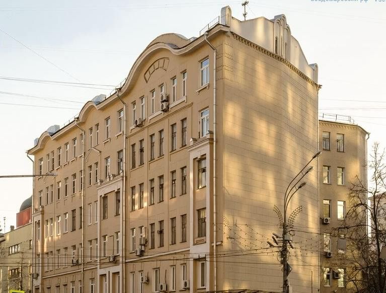 Продаётся 4-комнатная квартира, 105.2 м²