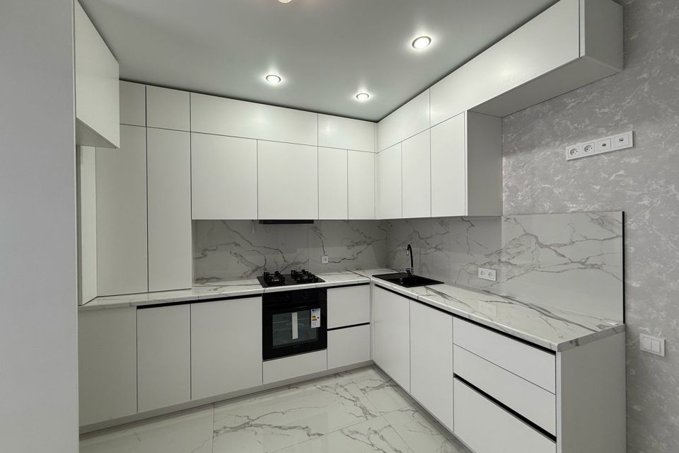 Продаётся 2-комнатная квартира, 65 м²