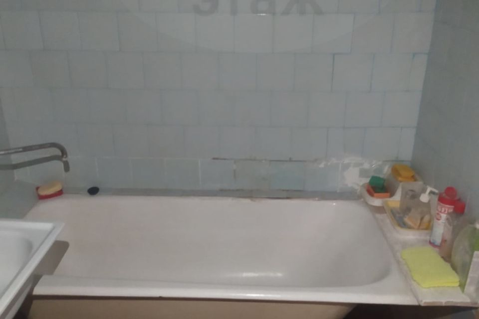 Продаётся 3-комнатная квартира, 56.5 м²