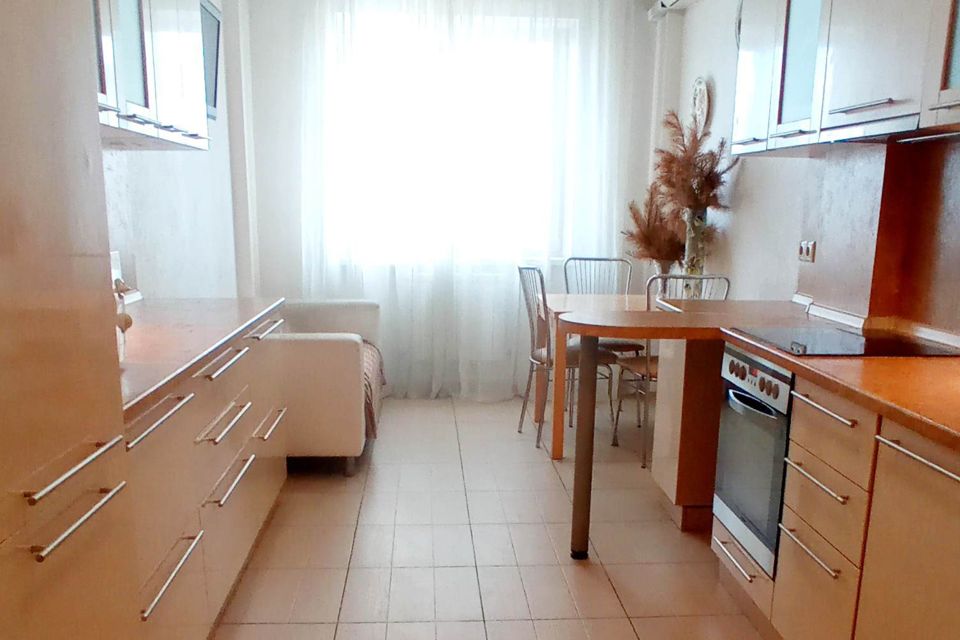 Продаётся 2-комнатная квартира, 65 м²
