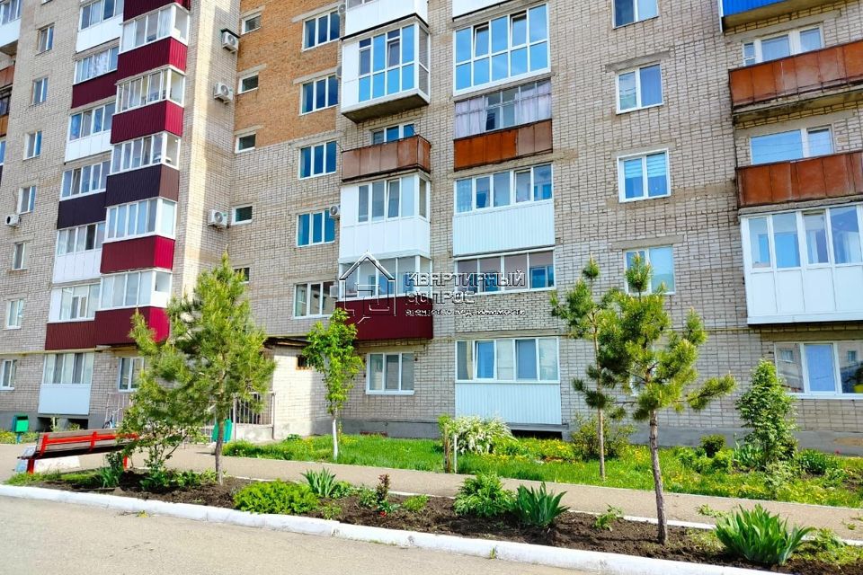 Продаётся 4-комнатная квартира, 111.1 м²