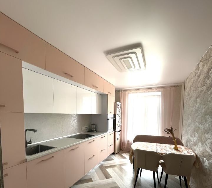 Продаётся 3-комнатная квартира, 81.3 м²