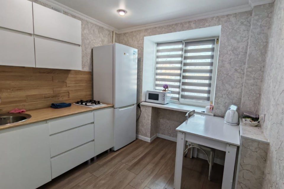 Продаётся 3-комнатная квартира, 44.6 м²