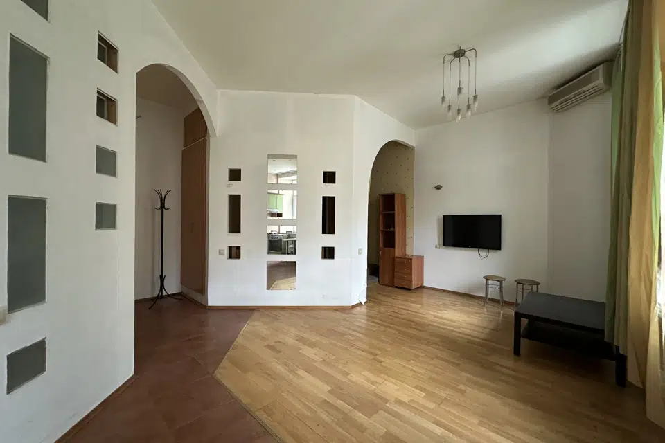 Продаётся 1-комнатная квартира, 43.3 м²