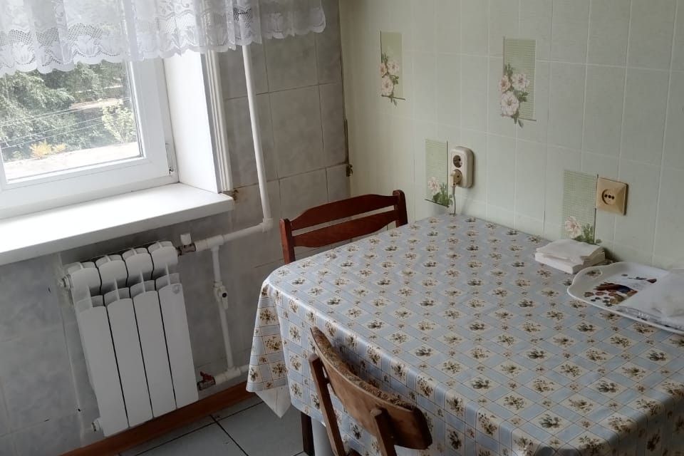 Продаётся 3-комнатная квартира, 60.8 м²