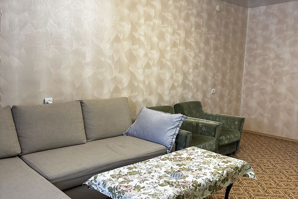 Продаётся 4-комнатная квартира, 81.9 м²