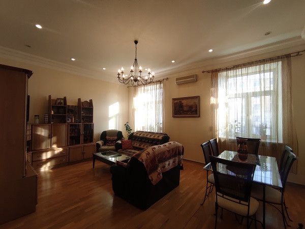 Продаётся 3-комнатная квартира, 98.1 м²