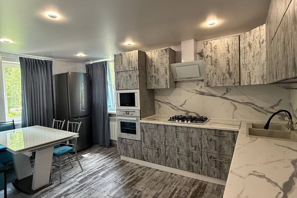 Продаётся 2-комнатная квартира, 58 м²