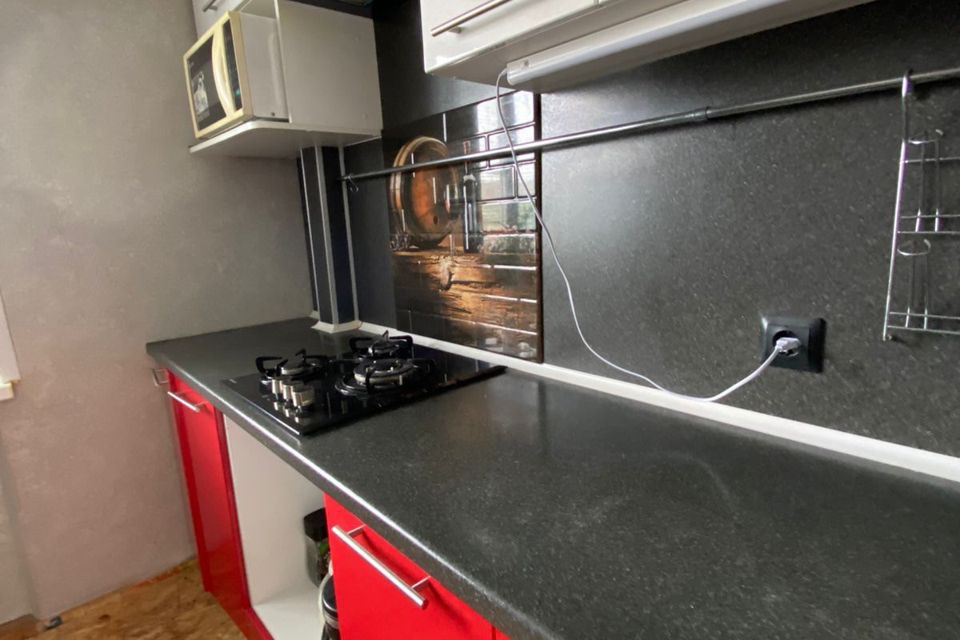 Продаётся 4-комнатная квартира, 77.4 м²