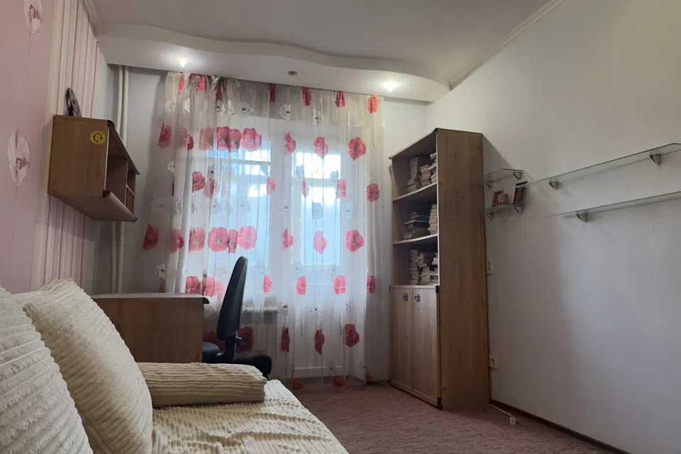 Продаётся 3-комнатная квартира, 66.4 м²