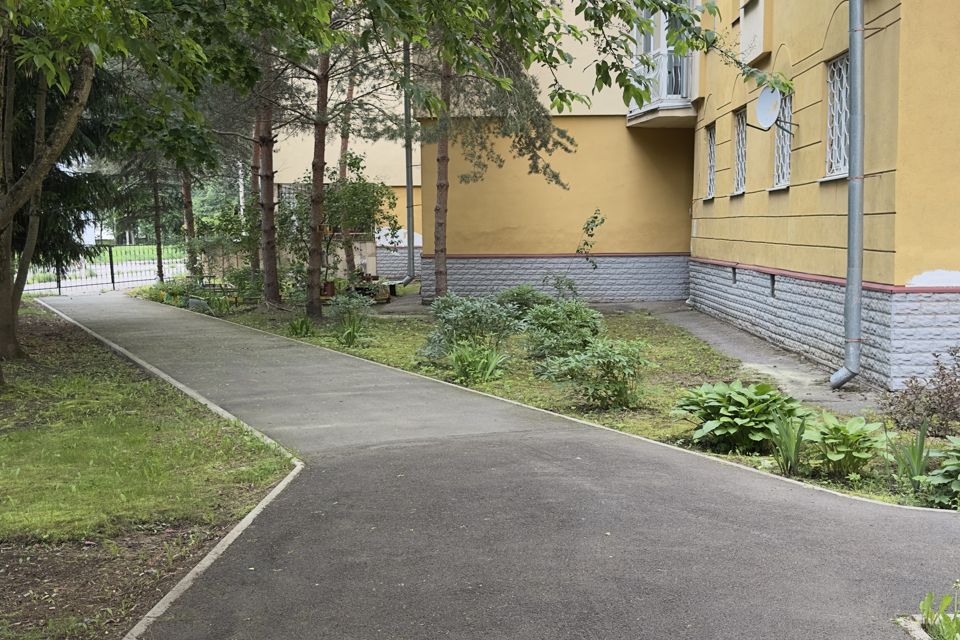 Продаётся 3-комнатная квартира, 157.7 м²