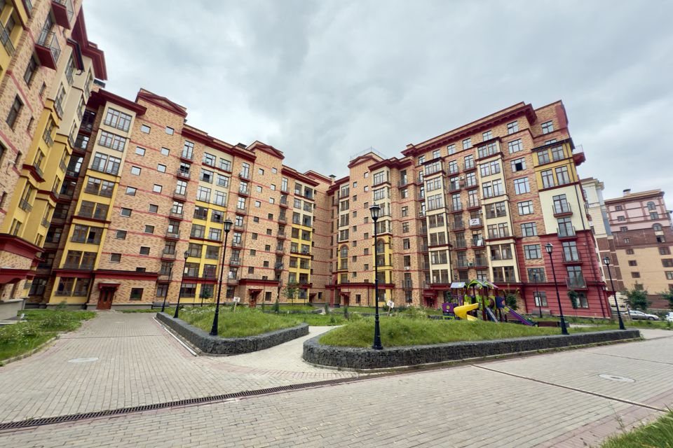 Продаётся 2-комнатная квартира, 65 м²