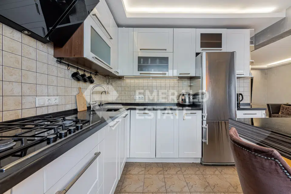Продаётся 3-комнатная квартира, 82.8 м²