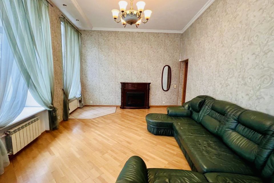 Продаётся 4-комнатная квартира, 122.3 м²