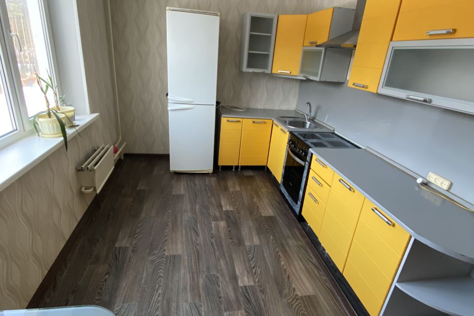 Продаётся 3-комнатная квартира, 82.6 м²