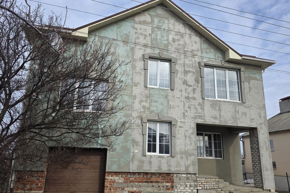 Продаётся 2-этажный дом, 370 м²