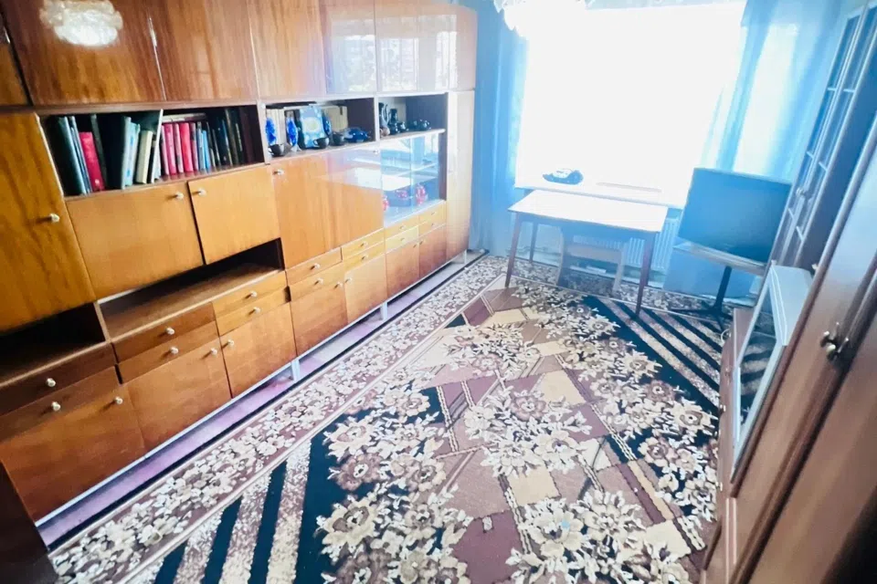 Продаётся 4-комнатная квартира, 79 м²