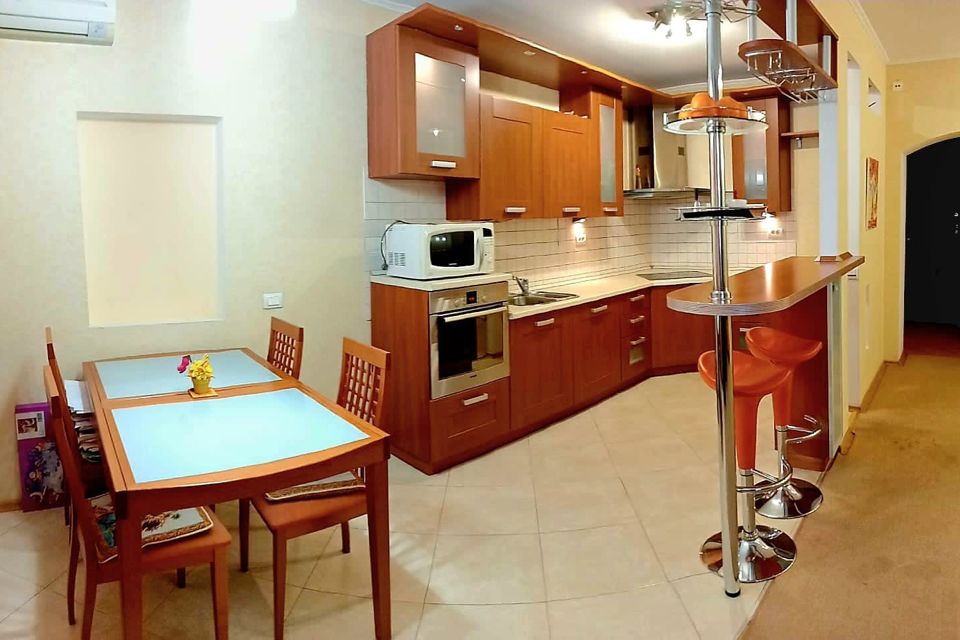 Продаётся 2-комнатная квартира, 79.4 м²