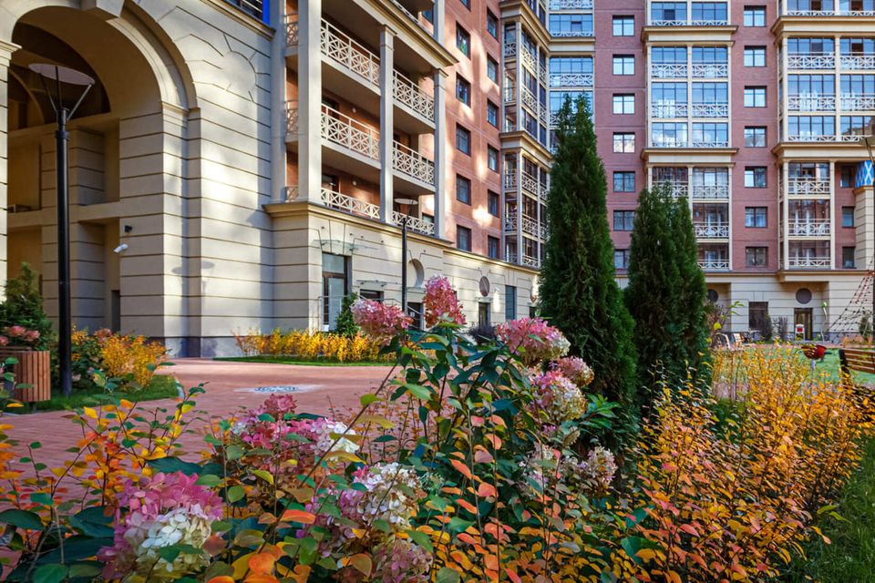 Продаётся 3-комнатная квартира, 106 м²
