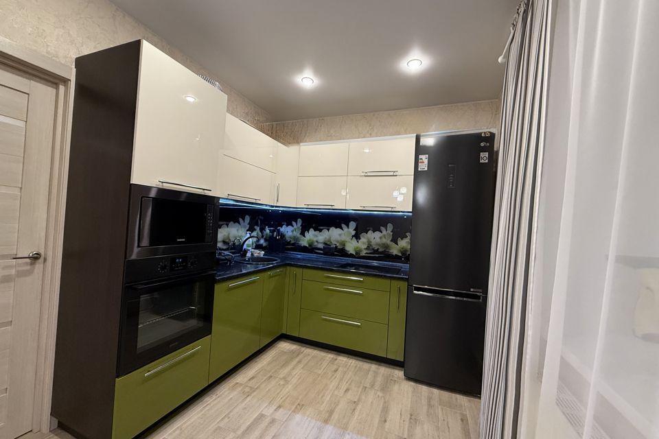 Продаётся 3-комнатная квартира, 82.3 м²
