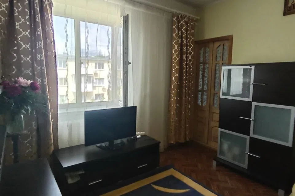 Продаётся 2-комнатная квартира, 42.3 м²