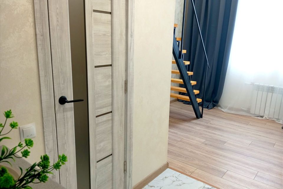 Продаётся комната в 4-комн. квартире, 72 м²