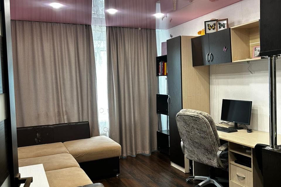 Продаётся 3-комнатная квартира, 69.6 м²