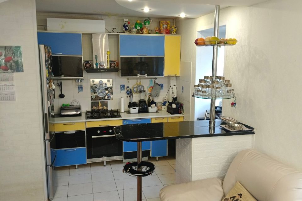 Продаётся 3-комнатная квартира, 71.8 м²