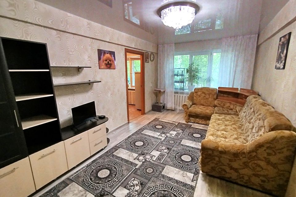 Продаётся 3-комнатная квартира, 54.9 м²