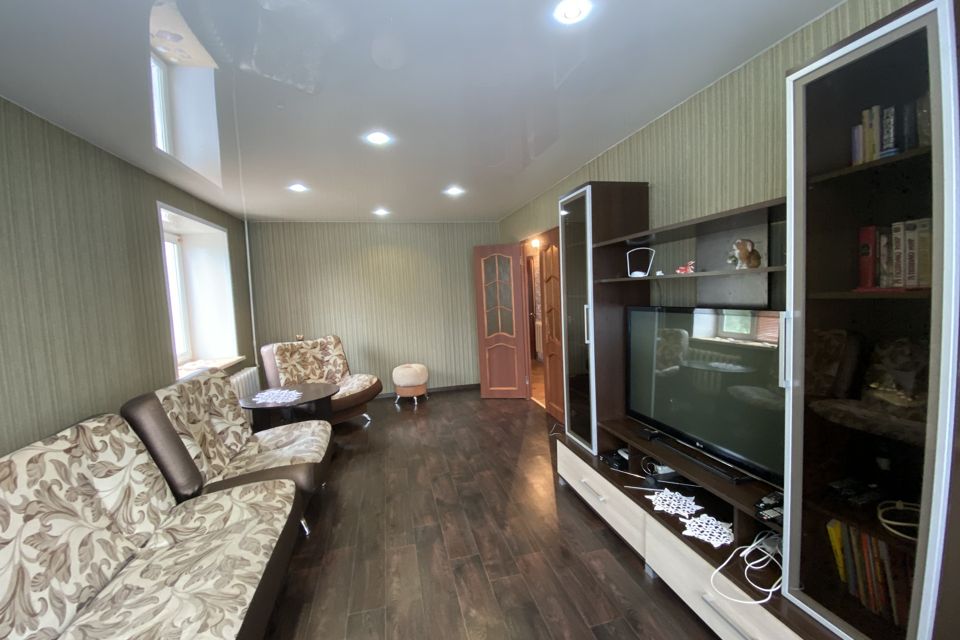 Продаётся 4-комнатная квартира, 72 м²