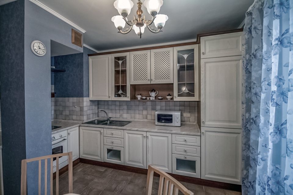 Продаётся 4-комнатная квартира, 102.7 м²