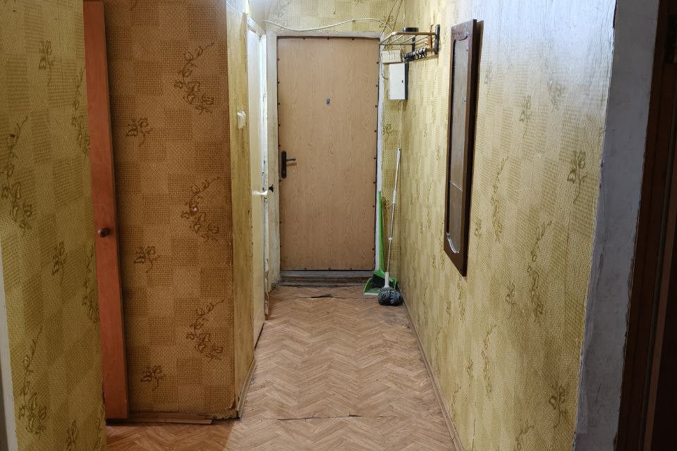 Продаётся 4-комнатная квартира, 66.4 м²