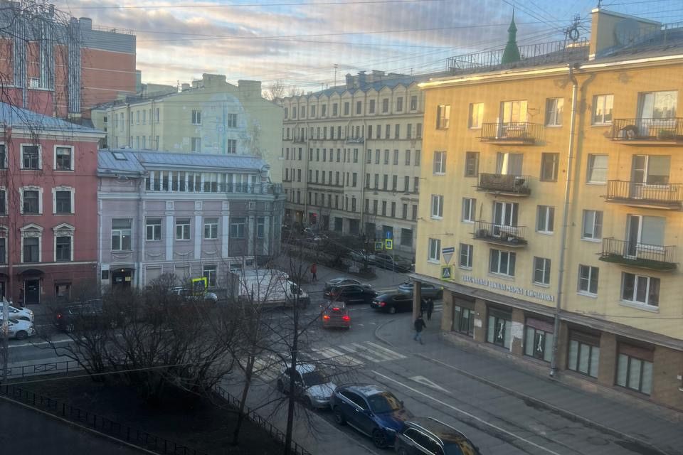 Продаётся комната в 4-комн. квартире, 25 м²