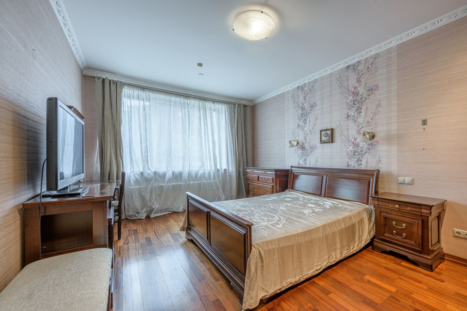 Продаётся 3-комнатная квартира, 117 м²