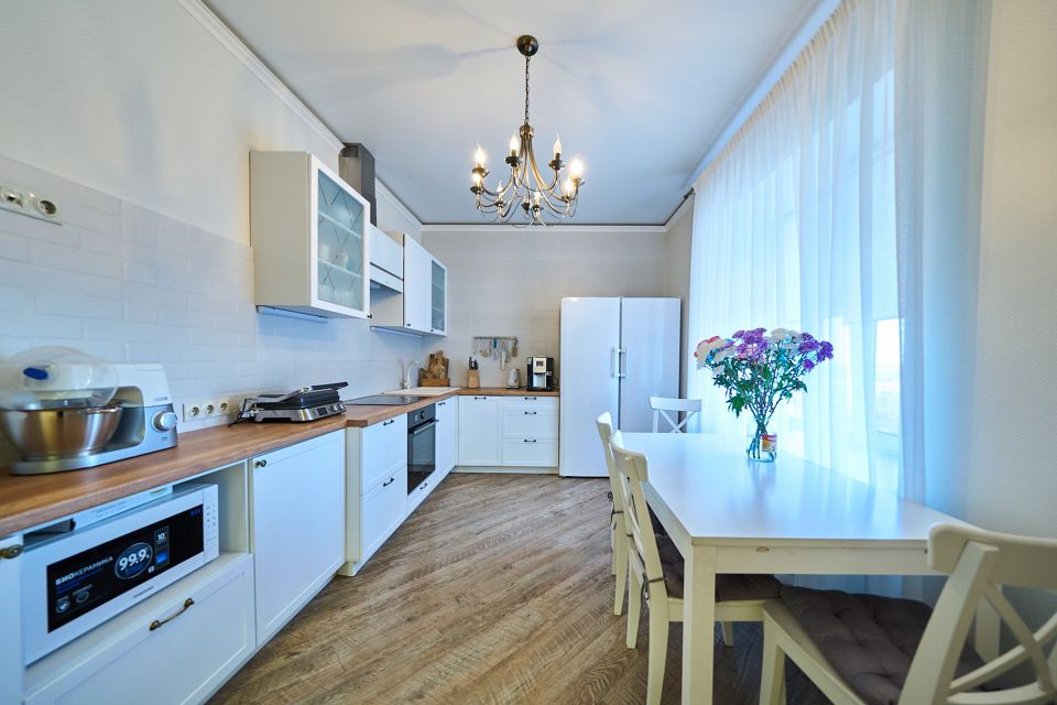 Продаётся 3-комнатная квартира, 138.1 м²
