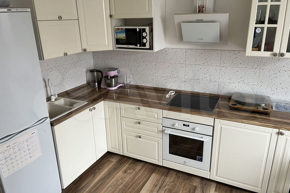 Продаётся 2-комнатная квартира, 61.2 м²