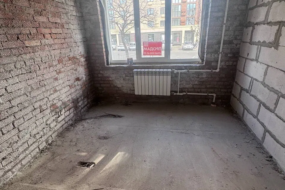 Продаётся 4-комнатная квартира, 65 м²