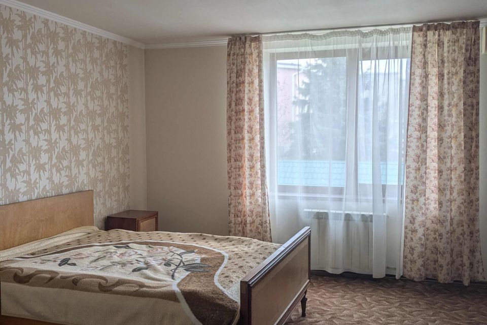 Продаётся 2-этажный дом, 270 м²