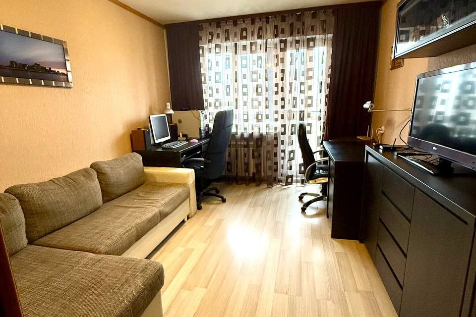 Продаётся 3-комнатная квартира, 57.6 м²