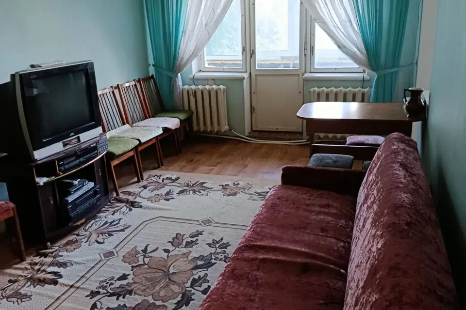 Продаётся 3-комнатная квартира, 57 м²