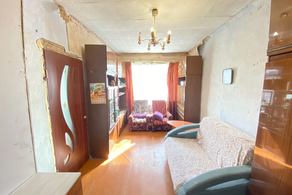 Продаётся 3-комнатная квартира, 48.9 м²