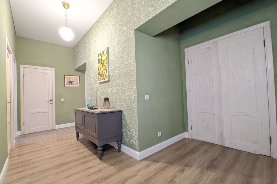 Продаётся 3-комнатная квартира, 82 м²