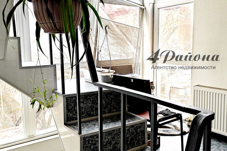 Продаётся 3-этажный дом, 400 м²