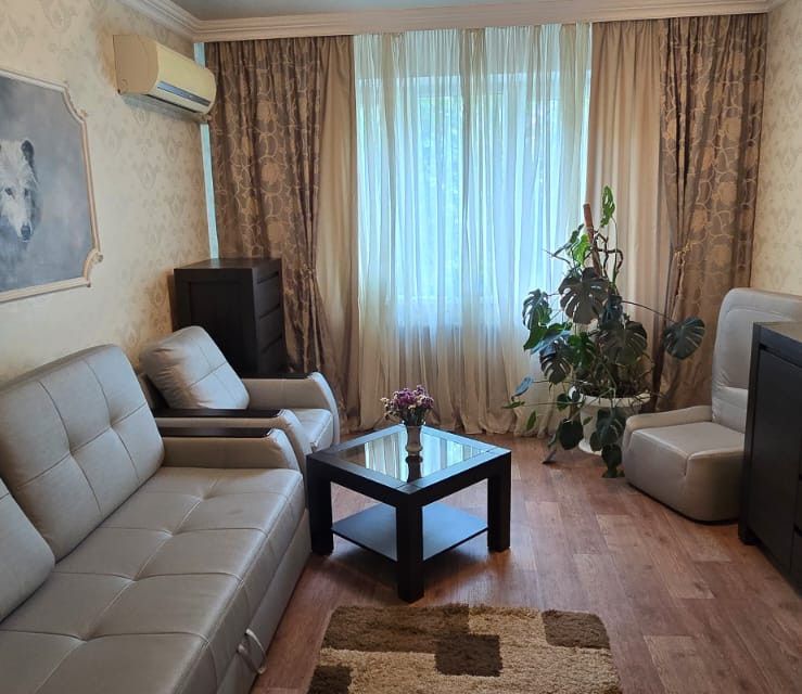 Продаётся 3-комнатная квартира, 67 м²