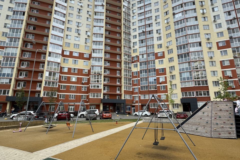 Продаётся 2-комнатная квартира, 67.2 м²