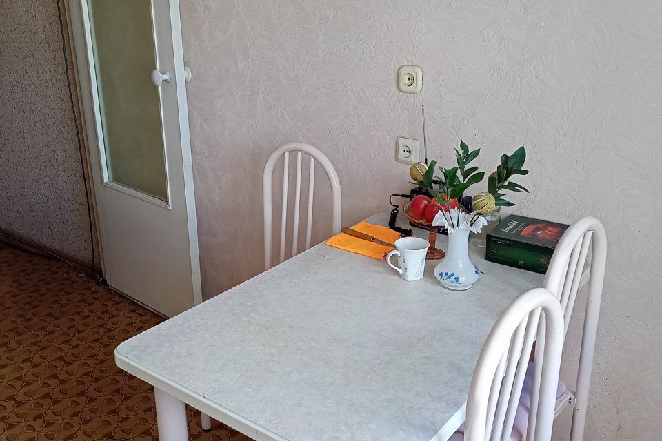 Продаётся 3-комнатная квартира, 63.7 м²