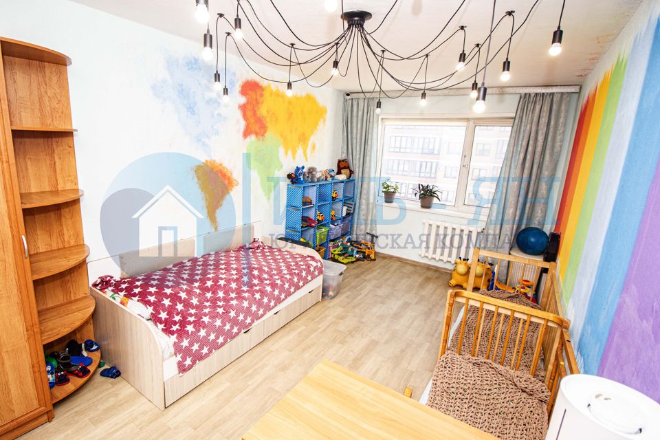 Продаётся 4-комнатная квартира, 89.9 м²
