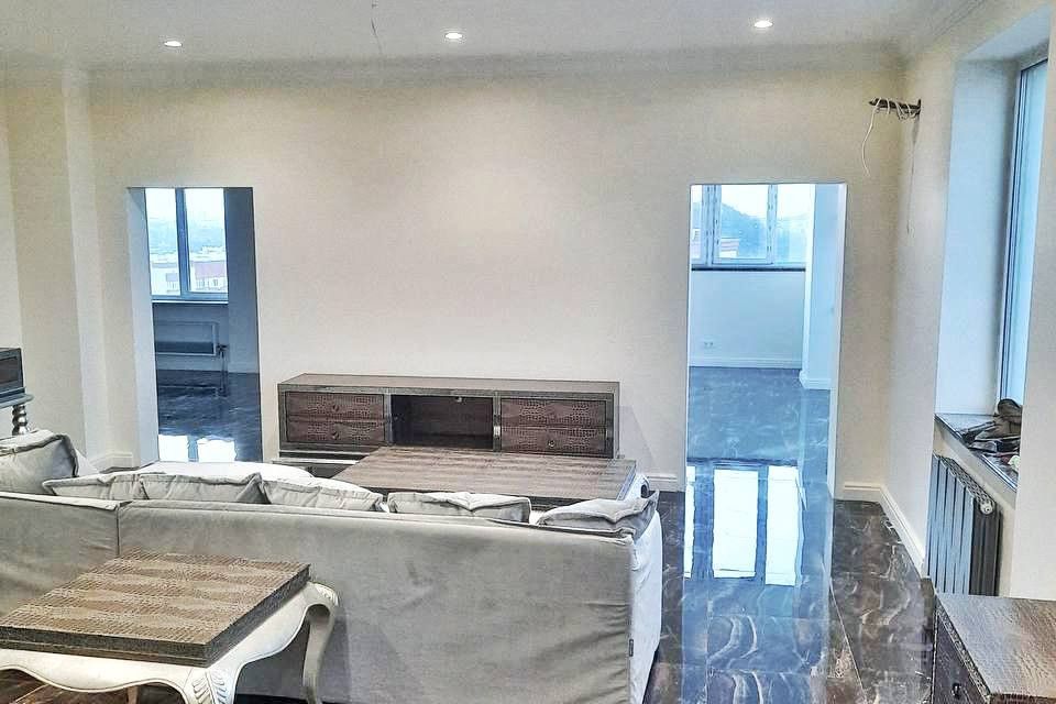 Продаётся 4-комнатная квартира, 145 м²