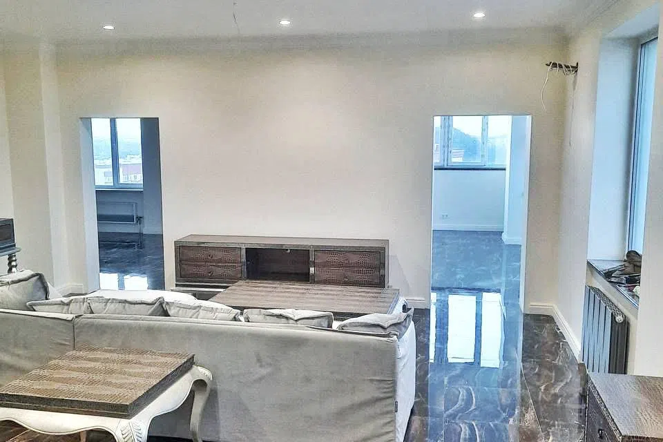 Продаётся 4-комнатная квартира, 145 м²