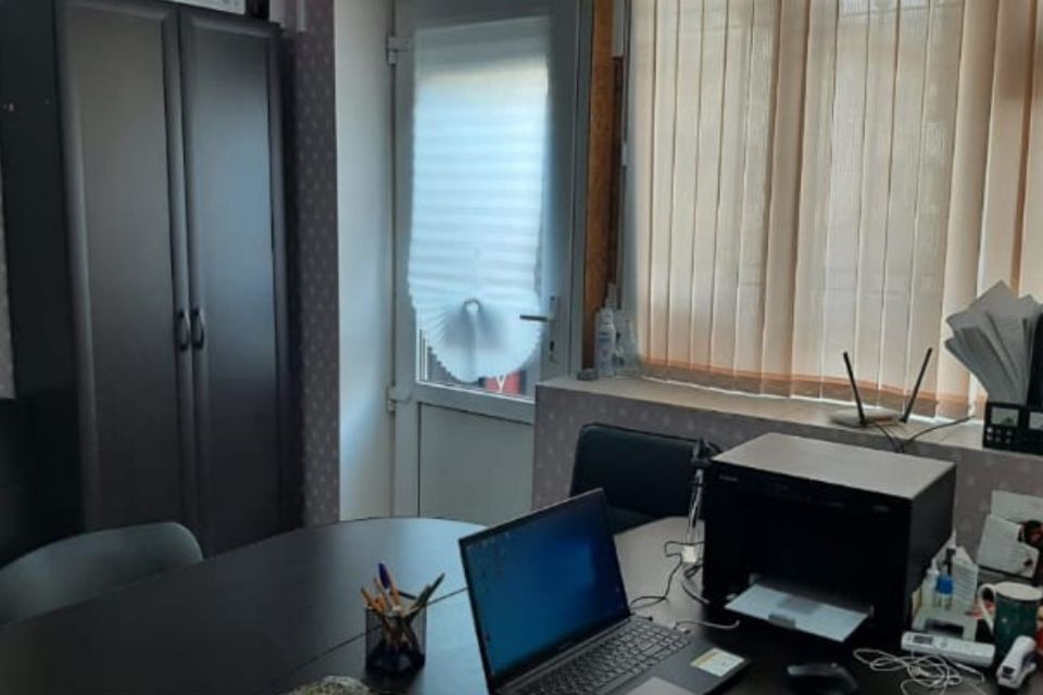 Продаётся 2-комнатная квартира, 100 м²